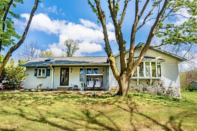 front view picture of 1273 Little John Lake Road, Allegan, MI. 49010