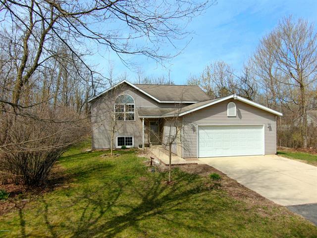 front view picture of 2694 63Rd Street, Fennville, MI. 49408