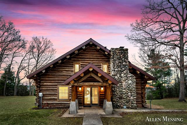 front view picture of 3990 Croton Drive, Newaygo, MI. 49337