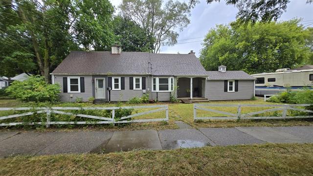 front view picture of 1339 Fullerne  Avenue, Grand Rapids, MI. 49505