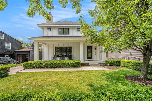 front view picture of 2234 Lakese  Drive, Grand Rapids, MI. 49506