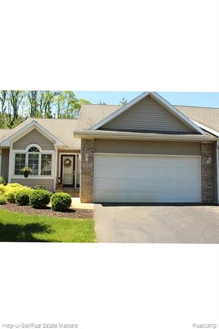 front view picture of 2040 Blue Bell Way, Grand Rapids, MI. 49504