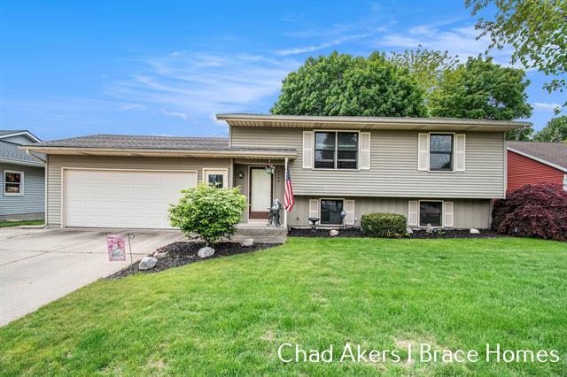 front view picture of 2140 Sandstone Drive, Jenison, MI. 49428
