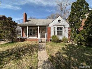 front view picture of 1176 Catalpa Dr, Berkley, MI. 48072
