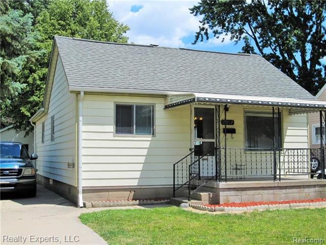 front view picture of 27722 Brettonwoods St, Madison Heights, MI. 48071