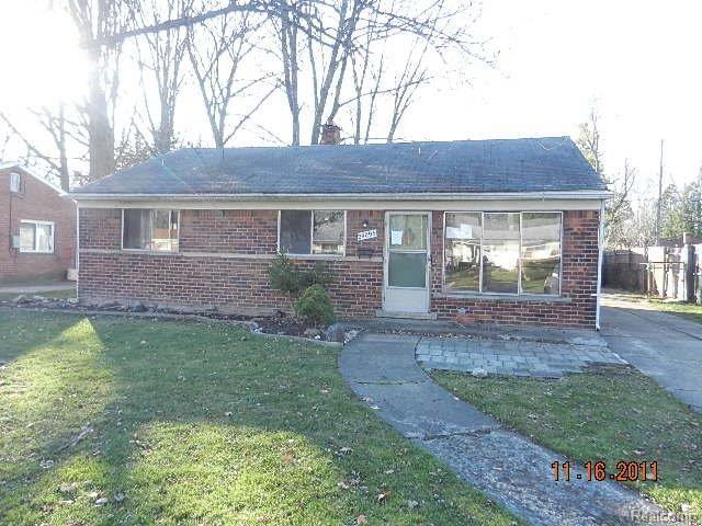 front view picture of 28095 Selkirk St, Southfield, MI. 48076
