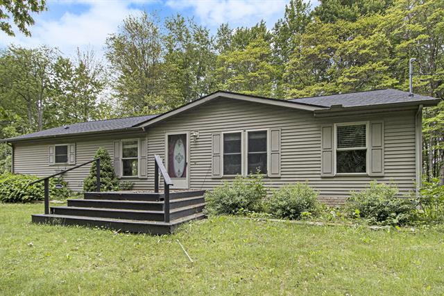 front view picture of 1481 115Th Avenue, Otsego, MI. 49078