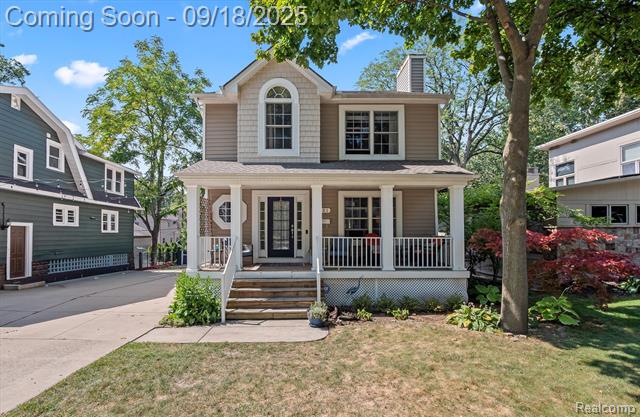 front view picture of 821 Forest Ave, Royal Oak, MI. 48067