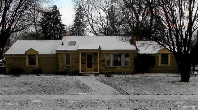 front view picture of 18797 Wiltshire Blvd, Southfield, MI. 48076