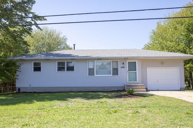 front view picture of 5309 Davis Road, Muskegon, MI. 49441