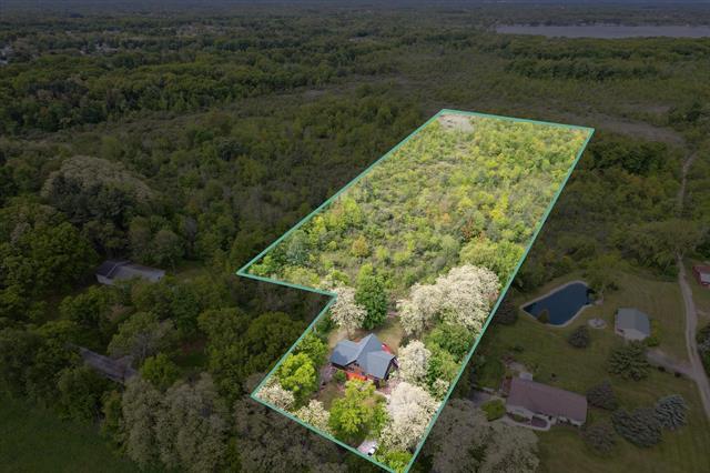 front view picture of 1750 Fox Rd, Jackson, MI. 49201