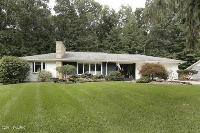 front view picture of 121 W Sunset Boulevard, Battle Creek, MI. 49017