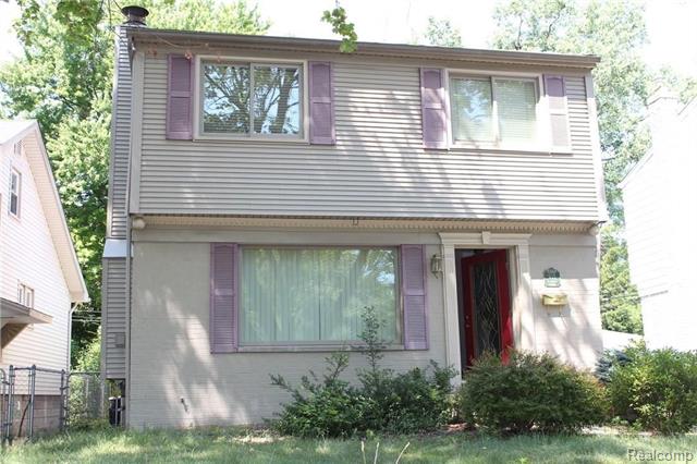 front view picture of 935 N Maple Ave, Royal Oak, MI. 48067