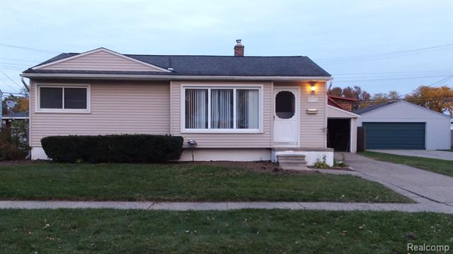 front view picture of 2730 Kenmore Rd, Berkley, MI. 48072