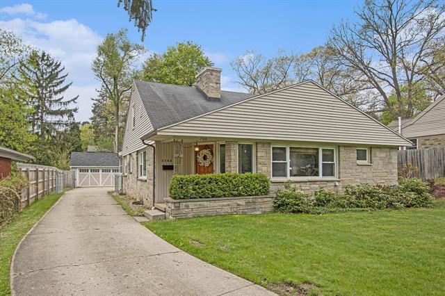 front view picture of 2508 Oakland Drive, Kalamazoo, MI. 49008