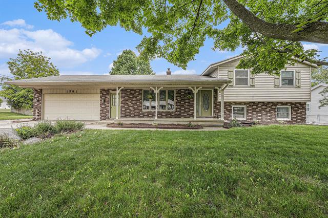 front view picture of 1991 Pine Grove Drive, Jenison, MI. 49428