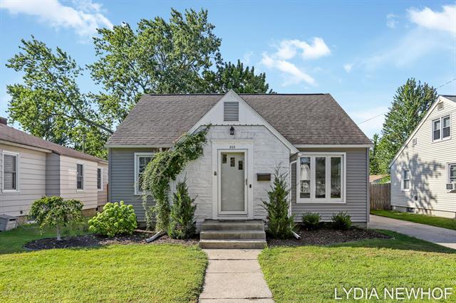 front view picture of 268 W 15Th Street, Holland, MI. 49423