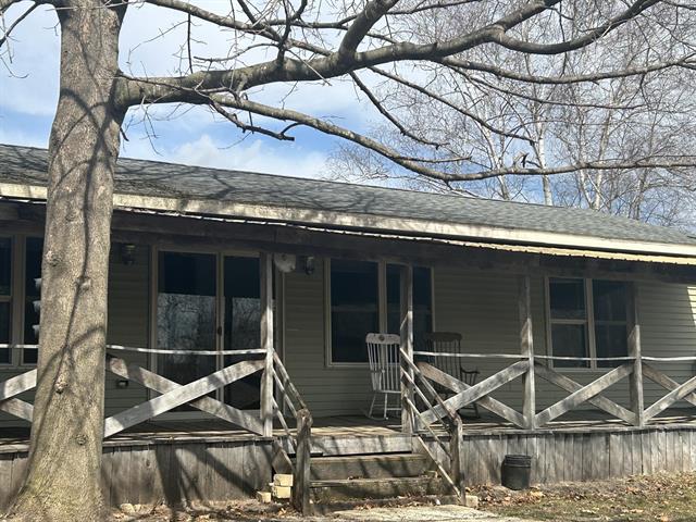front view picture of 5383 Birch Island Drive, Barryton, MI. 49305