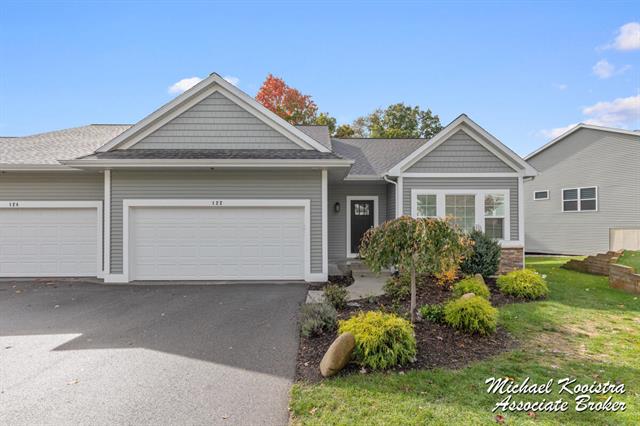 front view picture of 122 Blue Violet Lane, Comstock Park, MI. 49321