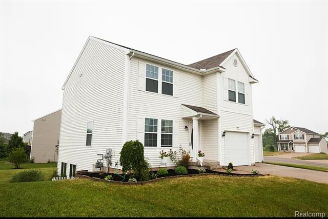 front view picture of 6495 Avalonse  Drive, Caledonia, MI. 49316