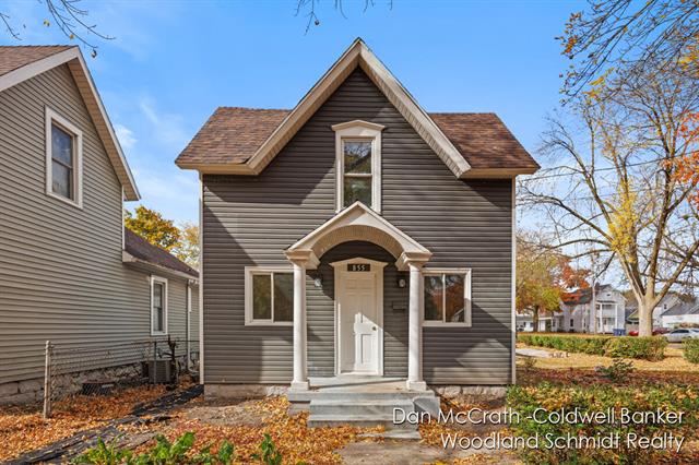front view picture of 855 Mcreynolds Avenue, Grand Rapids, MI. 49504