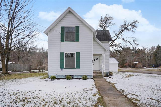 front view picture of 805 Morton Street, Belding, MI. 48809