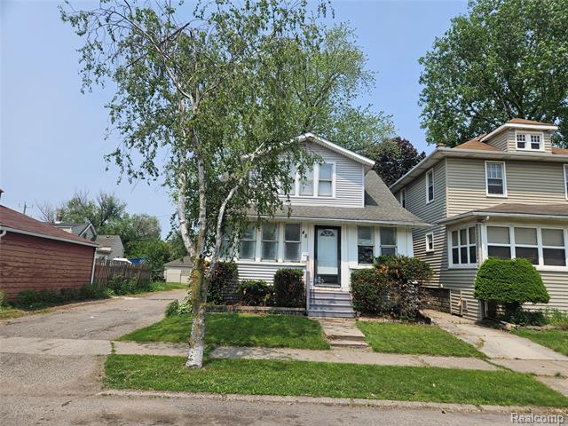 front view picture of 48 W Charlotte St, Ecorse, MI. 48229