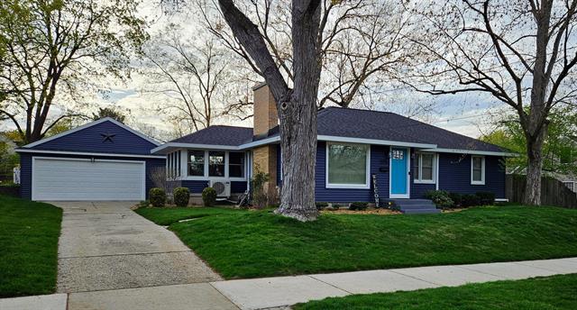 front view picture of 2151 Diamondne  Avenue, Grand Rapids, MI. 49505