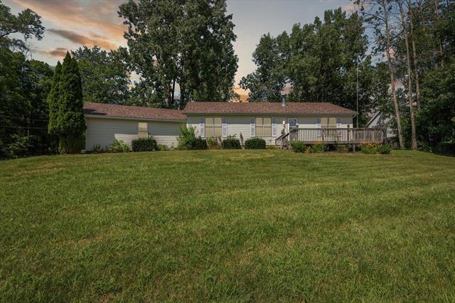 front view picture of 420 Presidential Drive, Battle Creek, MI. 49037