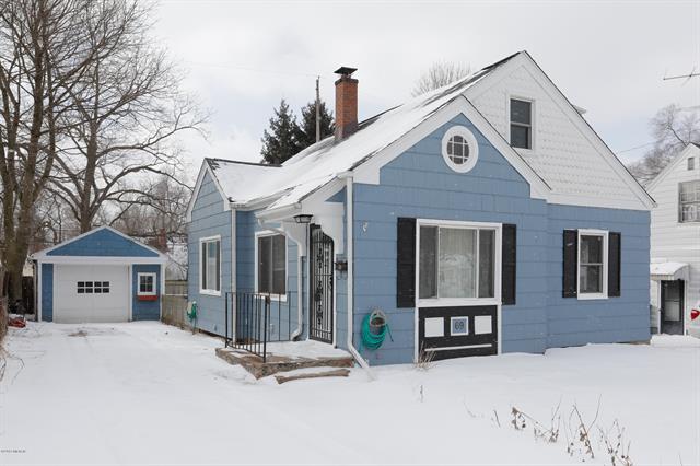 front view picture of 69 W Coolidge Avenue, Battle Creek, MI. 49037