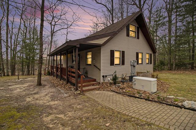 front view picture of 9284 S Oxeye Avenue, Baldwin, MI. 49304