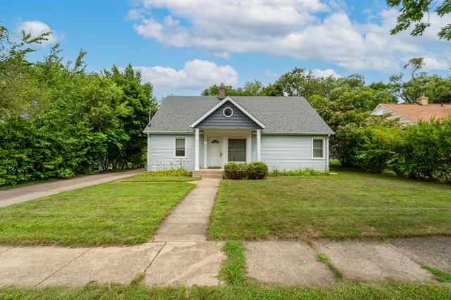 front view picture of 213 E Van Hoesen Boulevard, Portage, MI. 49002