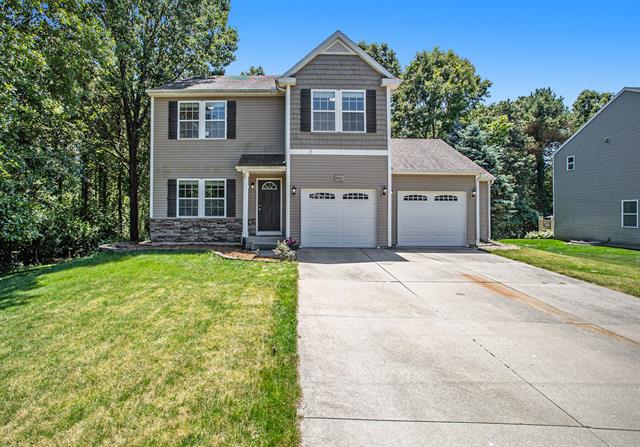 front view picture of 6061 Equestrian Woods Court, Kalamazoo, MI. 49009