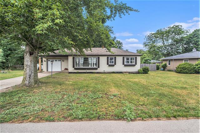 front view picture of 1737 W 32Nd Street, Holland, MI. 49423
