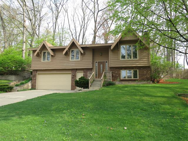 front view picture of 1521 Andoversw  Street, Wyoming, MI. 49509