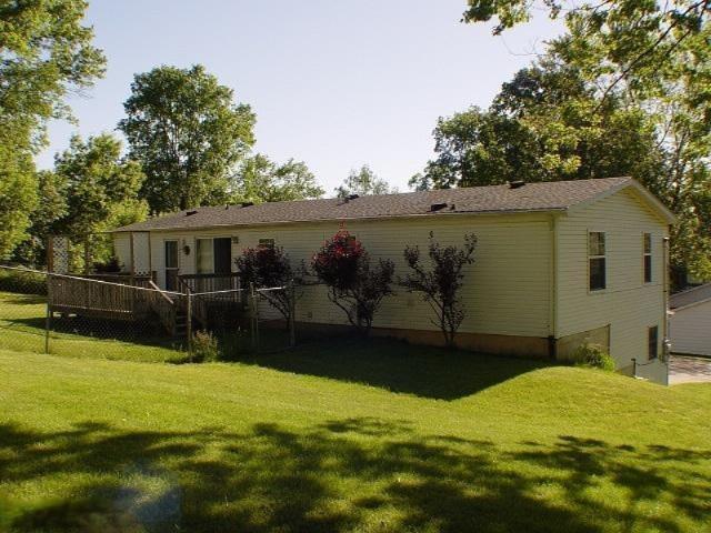 front view picture of 227 W Nelson Street, Hastings, MI. 49058