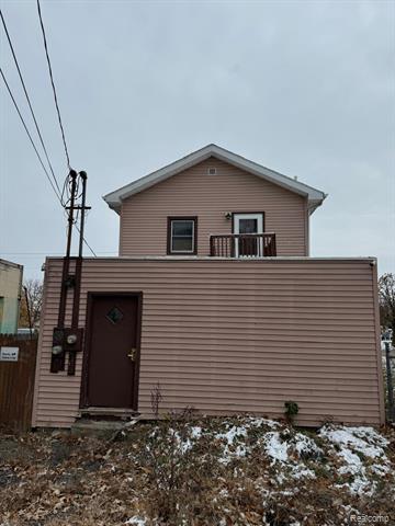 front view picture of 710 S Martin Luther King Jr Drive, Jackson, MI. 49203