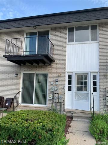 front view picture of 28238 Universal Drive, Warren, MI. 48092