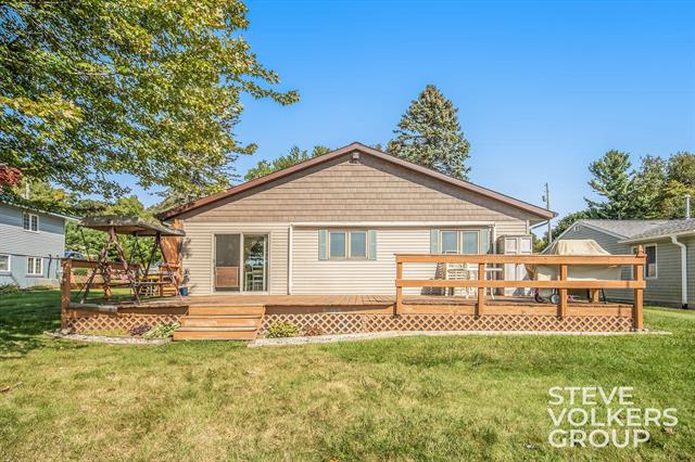 front view picture of 4208 W 124Th Street, Grant, MI. 49327