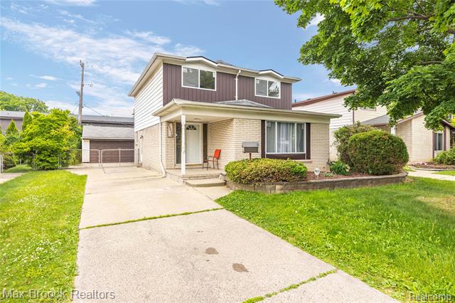 front view picture of 29656 Brentwood St, Southfield, MI. 48076