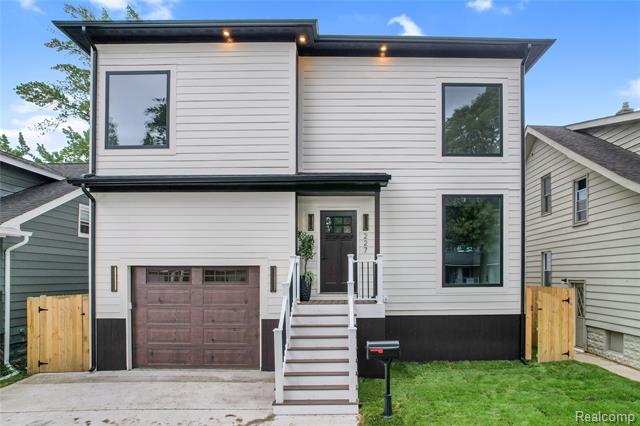 front view picture of 227 W Houstonia Ave, Royal Oak, MI. 48073