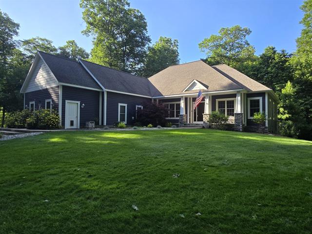 front view picture of 6160 N Scenic Woods Circle, Muskegon, MI. 49445