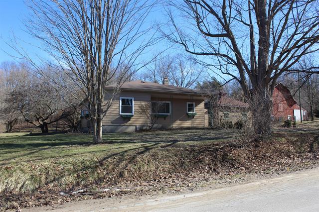 front view picture of 4023 Jackson Road, Saranac, MI. 48881