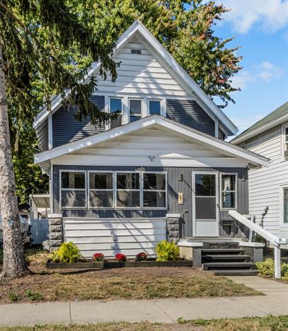 front view picture of 545 Garfieldnw  Avenue, Grand Rapids, MI. 49504