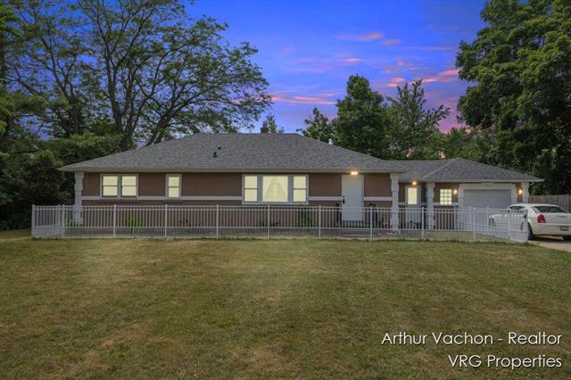 front view picture of 3330 Bradfordne  Street, Grand Rapids, MI. 49525