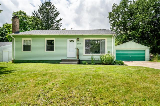 front view picture of 2917 Range Street, Kalamazoo, MI. 49004
