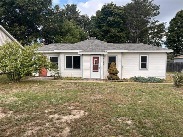 front view picture of 1130 Englewood Avenue, Muskegon, MI. 49441