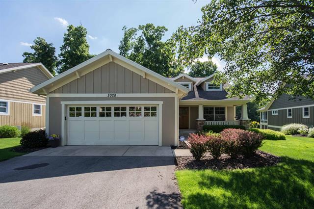 front view picture of 2028 Stickleyse  Drive, Grand Rapids, MI. 49546