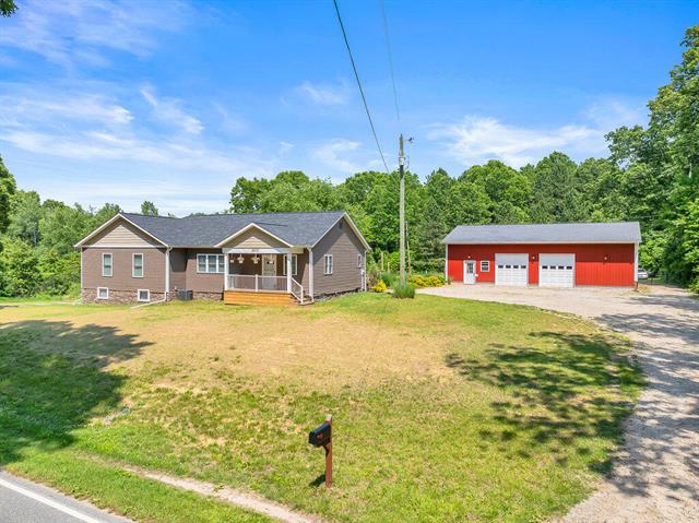 front view picture of 54727 Twin Lakes, Dowagiac, MI. 49047
