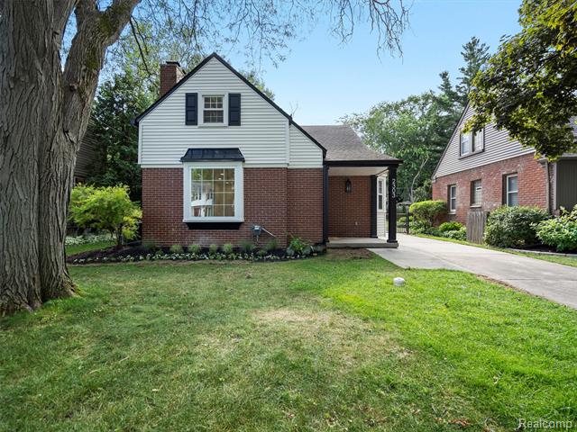 front view picture of 2303 Elmhurst Ave, Royal Oak, MI. 48073